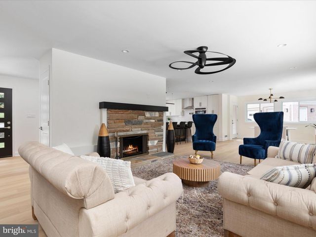 1502 MIDDLEBURY DR, Alexandria, VA 22307