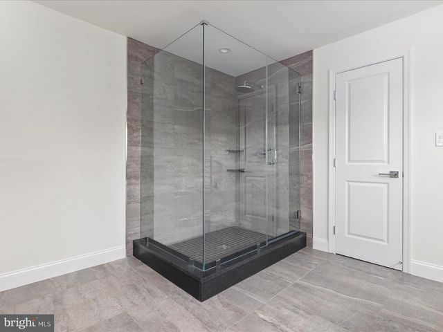 1502 MIDDLEBURY DR, Alexandria, VA 22307