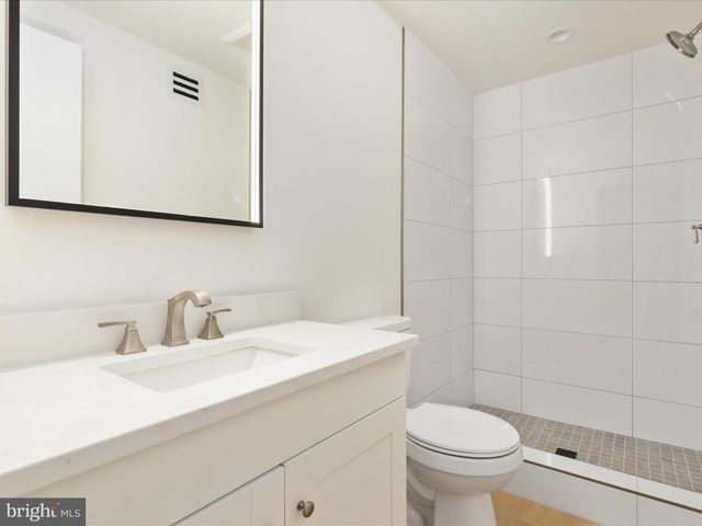 1502 MIDDLEBURY DR, Alexandria, VA 22307
