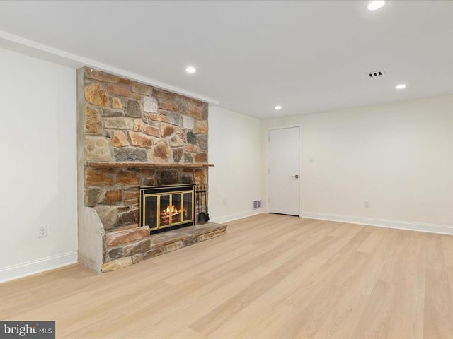 1502 MIDDLEBURY DR, Alexandria, VA 22307