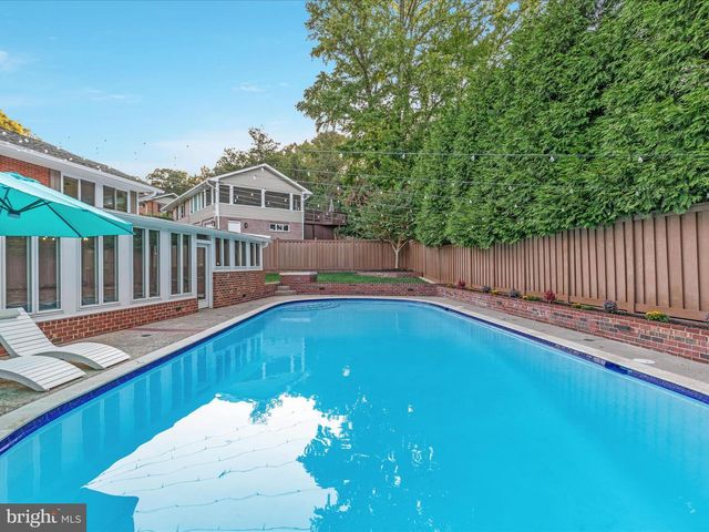 1502 MIDDLEBURY DR, Alexandria, VA 22307