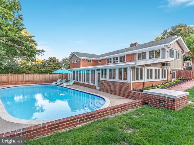 1502 MIDDLEBURY DR, Alexandria, VA 22307