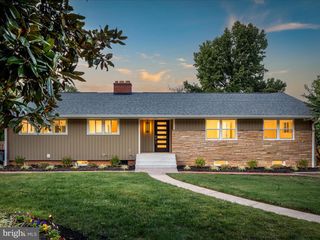 1502 MIDDLEBURY DR, Alexandria, VA 22307