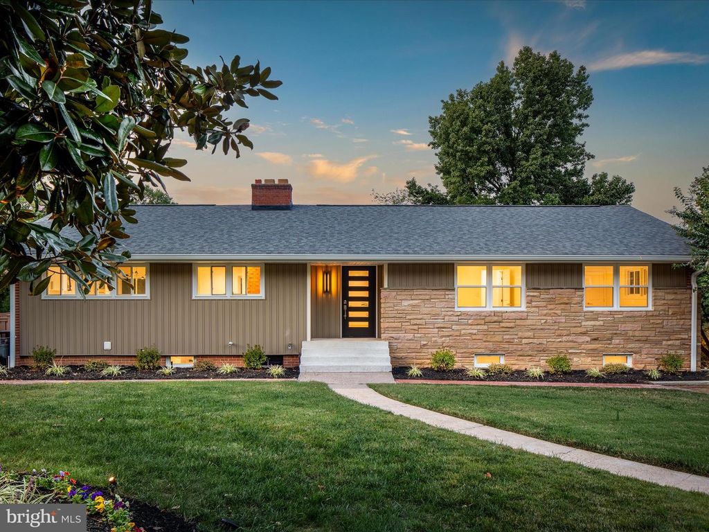 1502 MIDDLEBURY DR, Alexandria, VA 22307