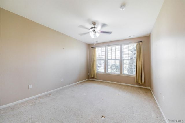 26624 Kirkway Circle, Woodhaven, MI 48183