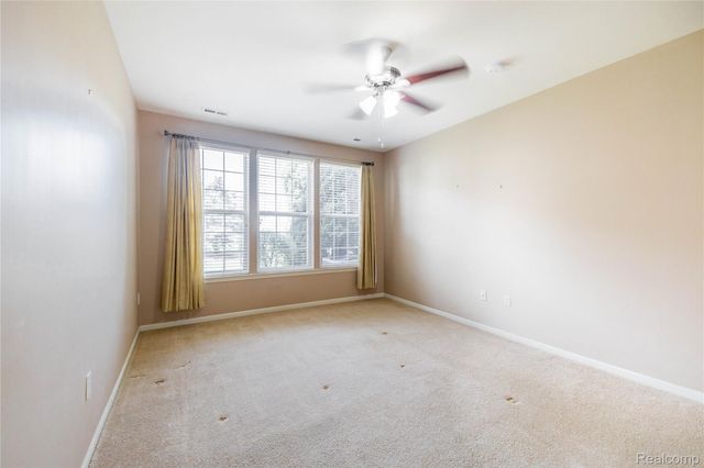 26624 Kirkway Circle, Woodhaven, MI 48183