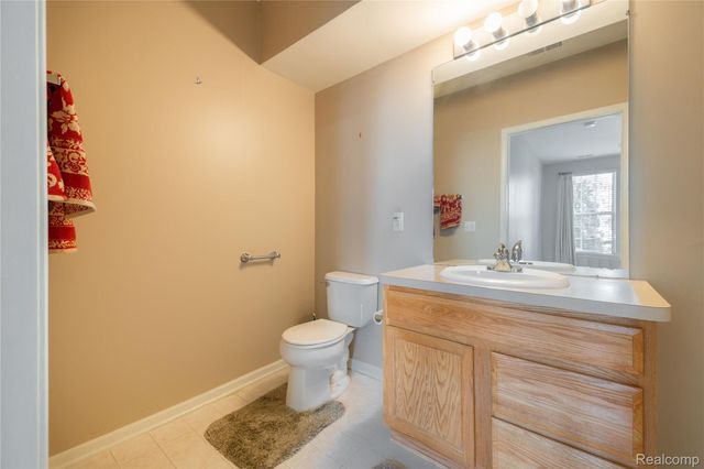 26624 Kirkway Circle, Woodhaven, MI 48183