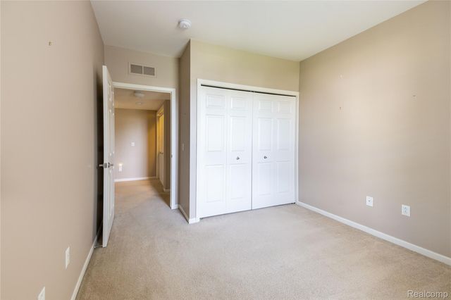 26624 Kirkway Circle, Woodhaven, MI 48183