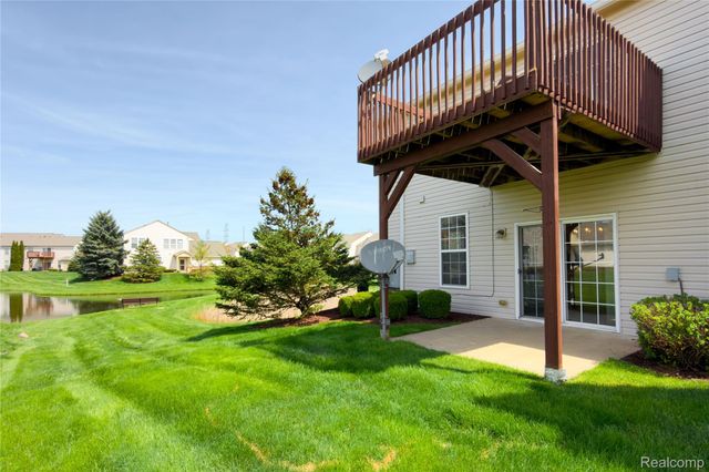 26624 Kirkway Circle, Woodhaven, MI 48183