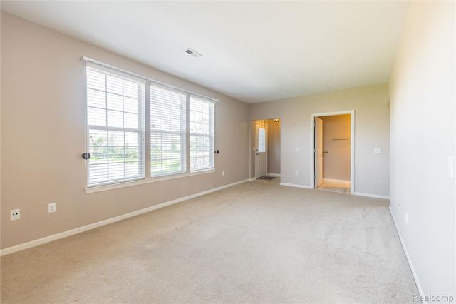 26624 Kirkway Circle, Woodhaven, MI 48183