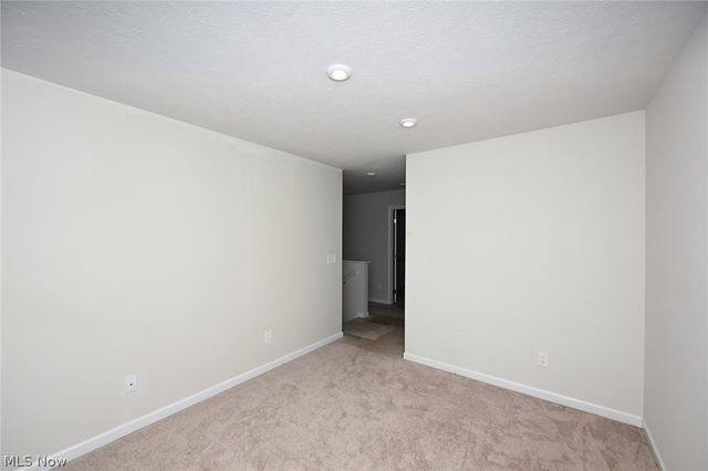 3220 Sunny Brook Drive, Akron, OH 44312