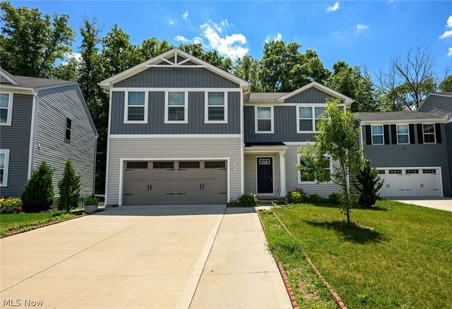 3220 Sunny Brook Drive, Akron, OH 44312