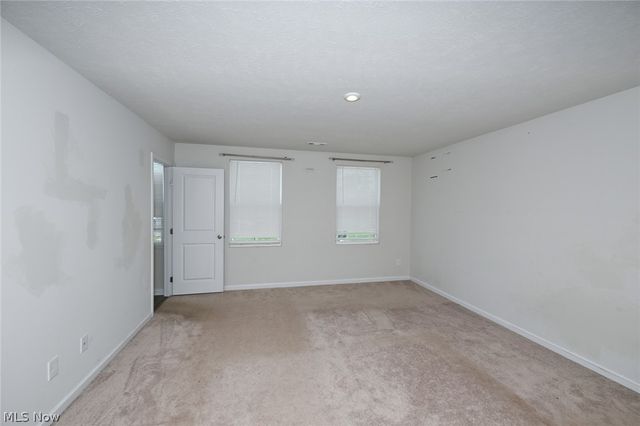 3220 Sunny Brook Drive, Akron, OH 44312