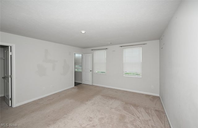 3220 Sunny Brook Drive, Akron, OH 44312