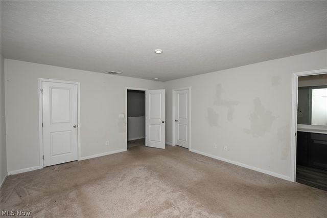 3220 Sunny Brook Drive, Akron, OH 44312