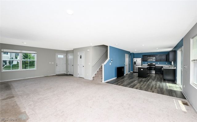 3220 Sunny Brook Drive, Akron, OH 44312