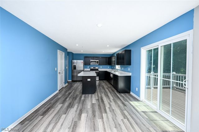 3220 Sunny Brook Drive, Akron, OH 44312