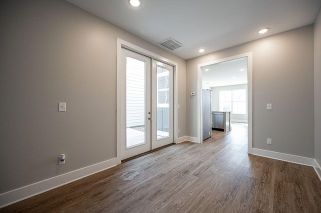 2360 E 18th Street, Chattanooga, TN 37404