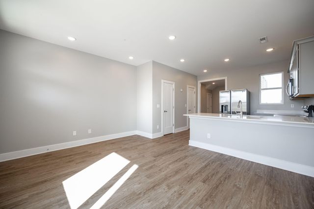 2360 E 18th Street, Chattanooga, TN 37404