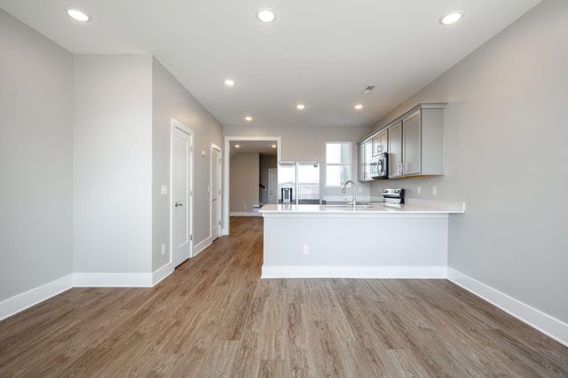 2360 E 18th Street, Chattanooga, TN 37404