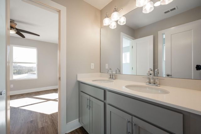 2360 E 18th Street, Chattanooga, TN 37404