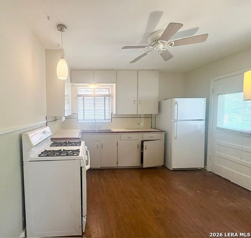 225 W Norwood Ct, San Antonio, TX 78212