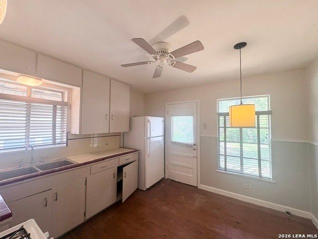 225 W Norwood Ct, San Antonio, TX 78212