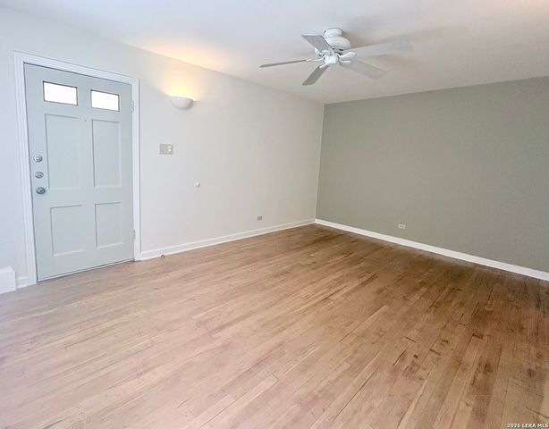 225 W Norwood Ct, San Antonio, TX 78212