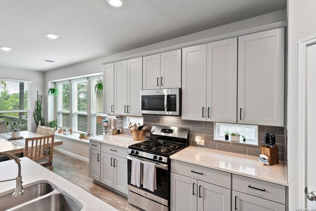1206 Nashua Sq, San Antonio, TX 78245