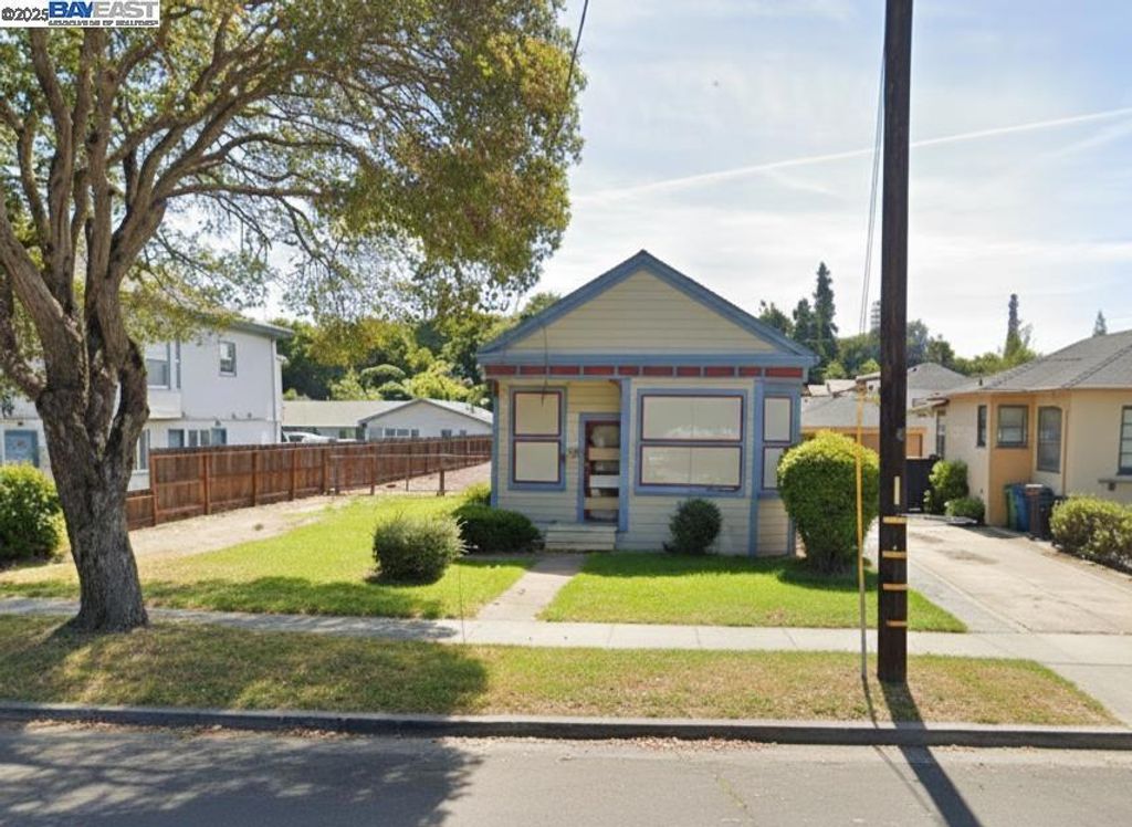 1641 B St, Hayward, CA 94541