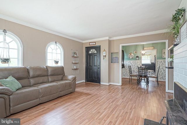 746 E MALAGA RD, Williamstown, NJ 08094