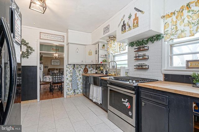 746 E MALAGA RD, Williamstown, NJ 08094