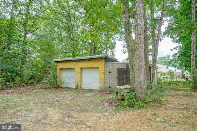 746 E MALAGA RD, Williamstown, NJ 08094