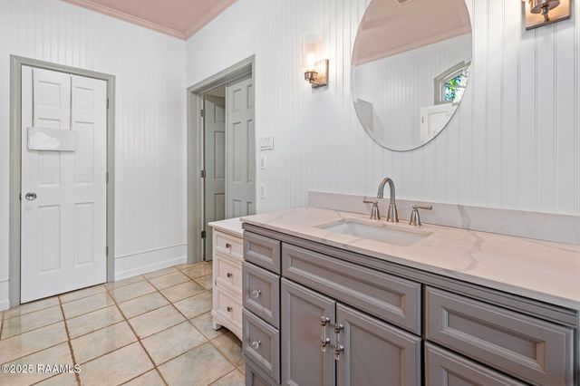 3840 Bluff Lane, Lake Charles, LA 70605