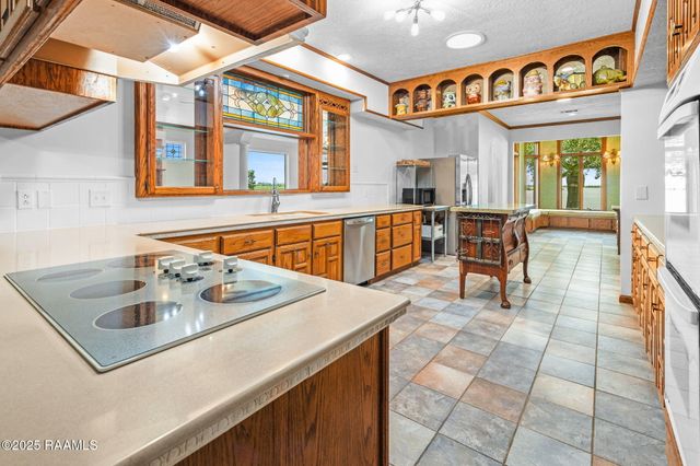 3840 Bluff Lane, Lake Charles, LA 70605