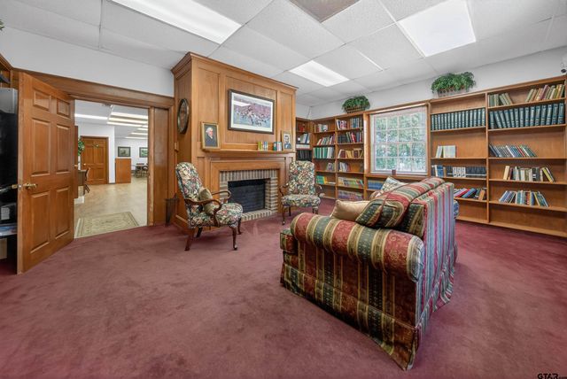 302 E South, Overton, TX 75684