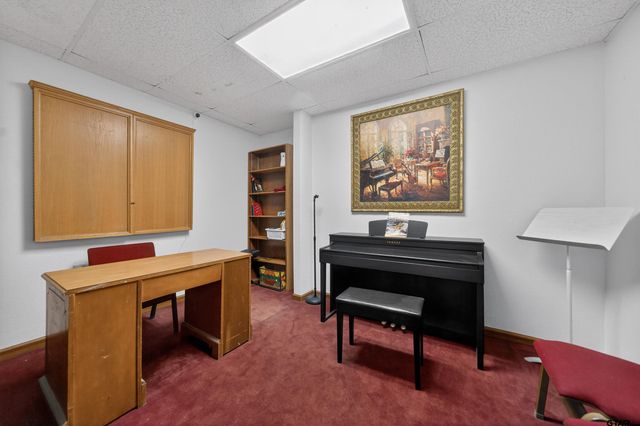 302 E South, Overton, TX 75684