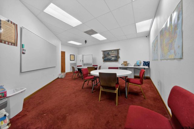 302 E South, Overton, TX 75684