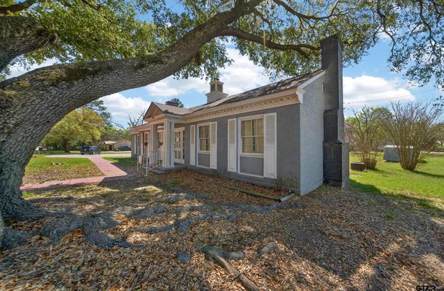 302 E South, Overton, TX 75684