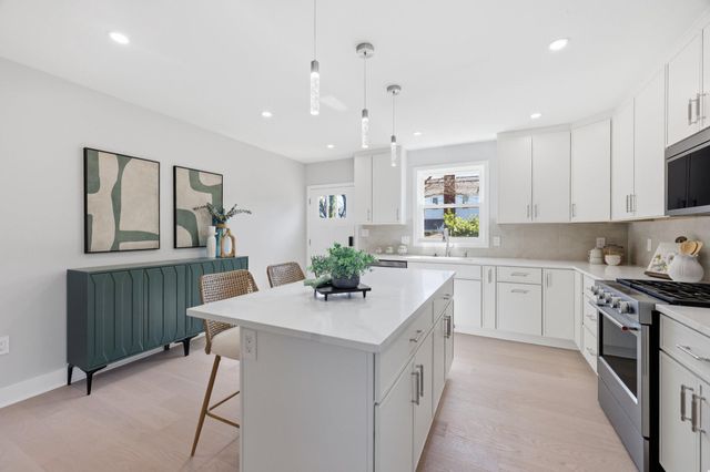 6023 WILLIAMSBURG RD, Alexandria, VA 22303