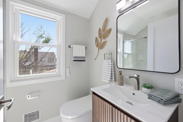 6023 WILLIAMSBURG RD, Alexandria, VA 22303