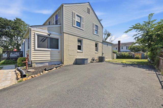 6023 WILLIAMSBURG RD, Alexandria, VA 22303