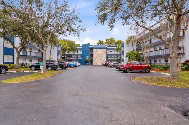 3150 Holiday Springs Boulevard 308, Margate, FL 33063