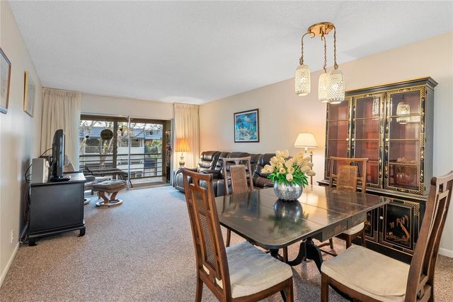 3150 Holiday Springs Boulevard 308, Margate, FL 33063