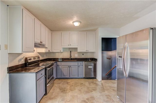 321 Amberwood Drive, Lawrenceville, GA 30044