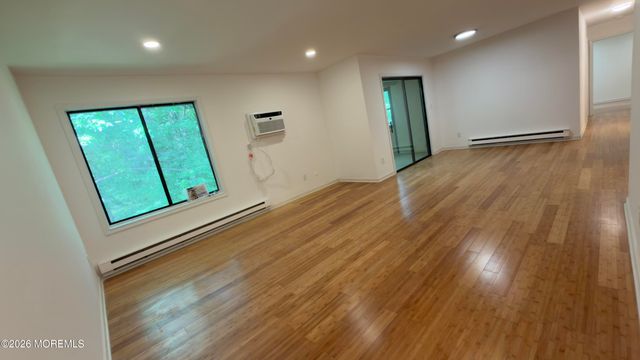 160 Cross Slope Court J, Manalapan, NJ 07726