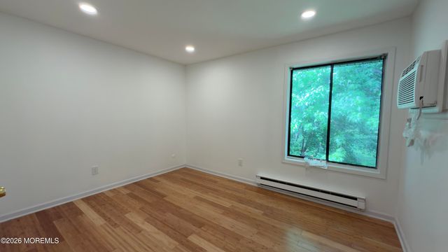 160 Cross Slope Court J, Manalapan, NJ 07726
