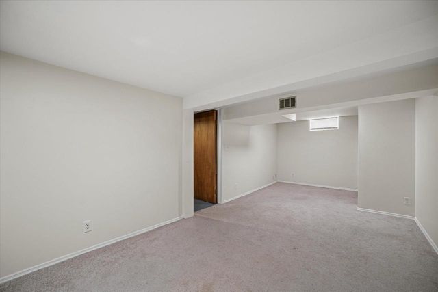 338 E Norwich STREET, Milwaukee, WI 53207