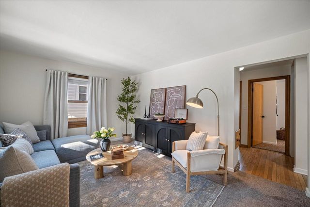 338 E Norwich STREET, Milwaukee, WI 53207