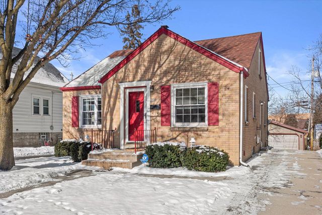 338 E Norwich STREET, Milwaukee, WI 53207